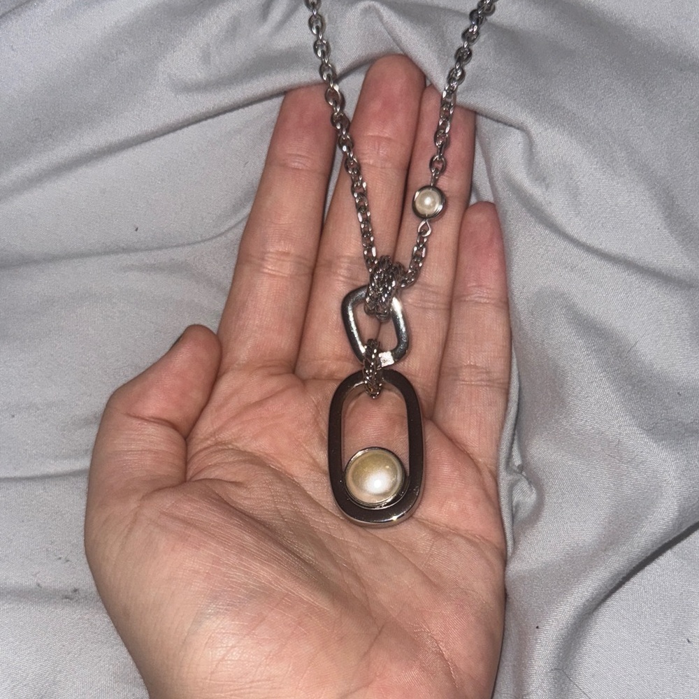 White House|Black Market Elegant Silver and Pearl Necklace